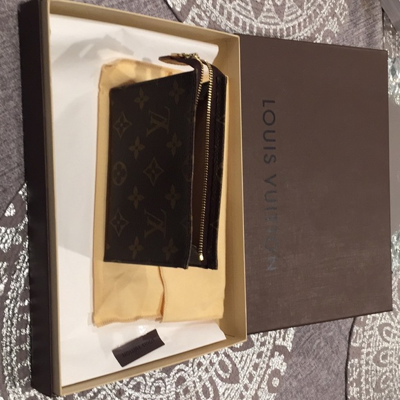 Louis Vuitton Makeup case - Picture 8 of 8